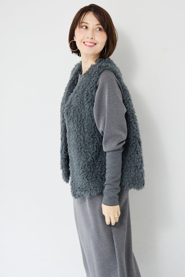 カーリーファーショートベスト