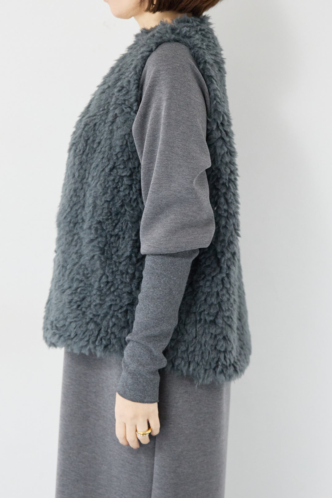 [SET]バックジップソフトダンボールワンピース+カーリーファーショートベスト(2set)