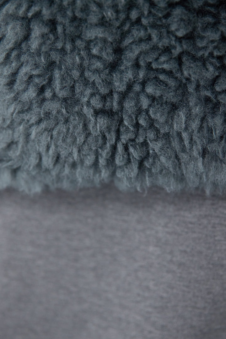 カーリーファーショートベスト