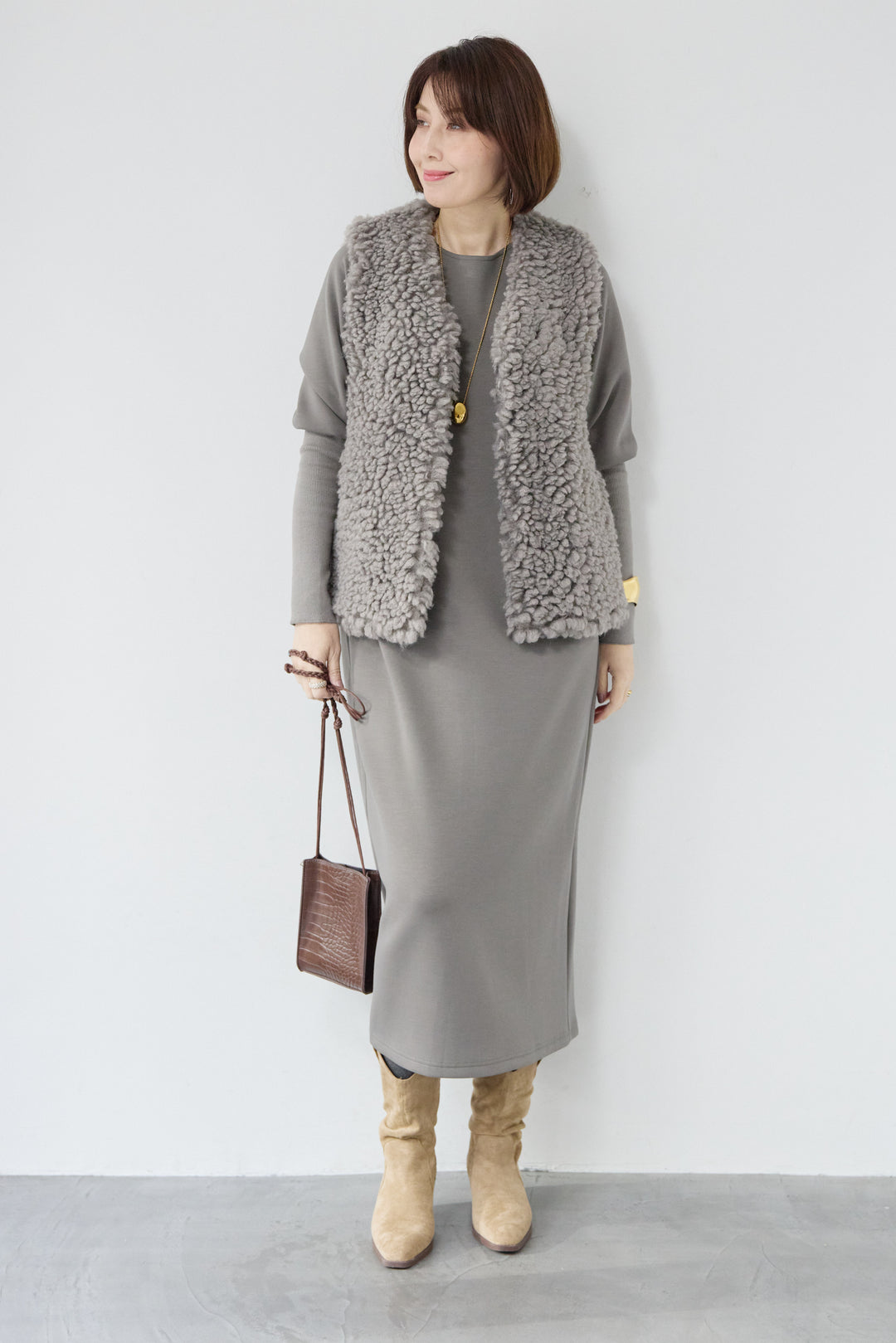 カーリーファーショートベスト