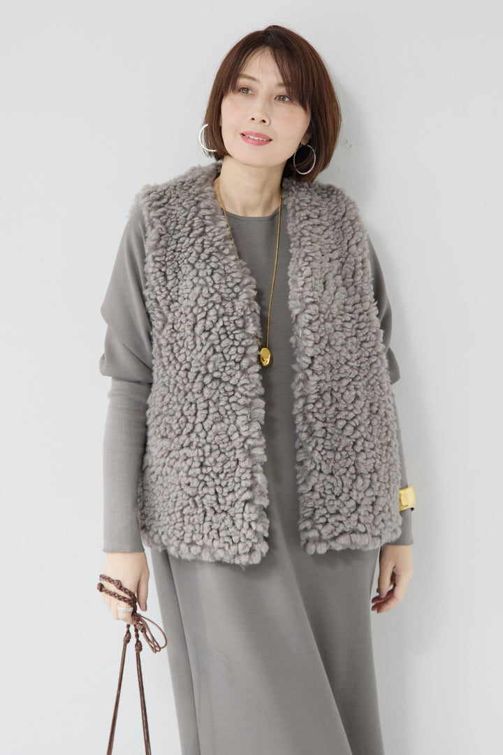 カーリーファーショートベスト