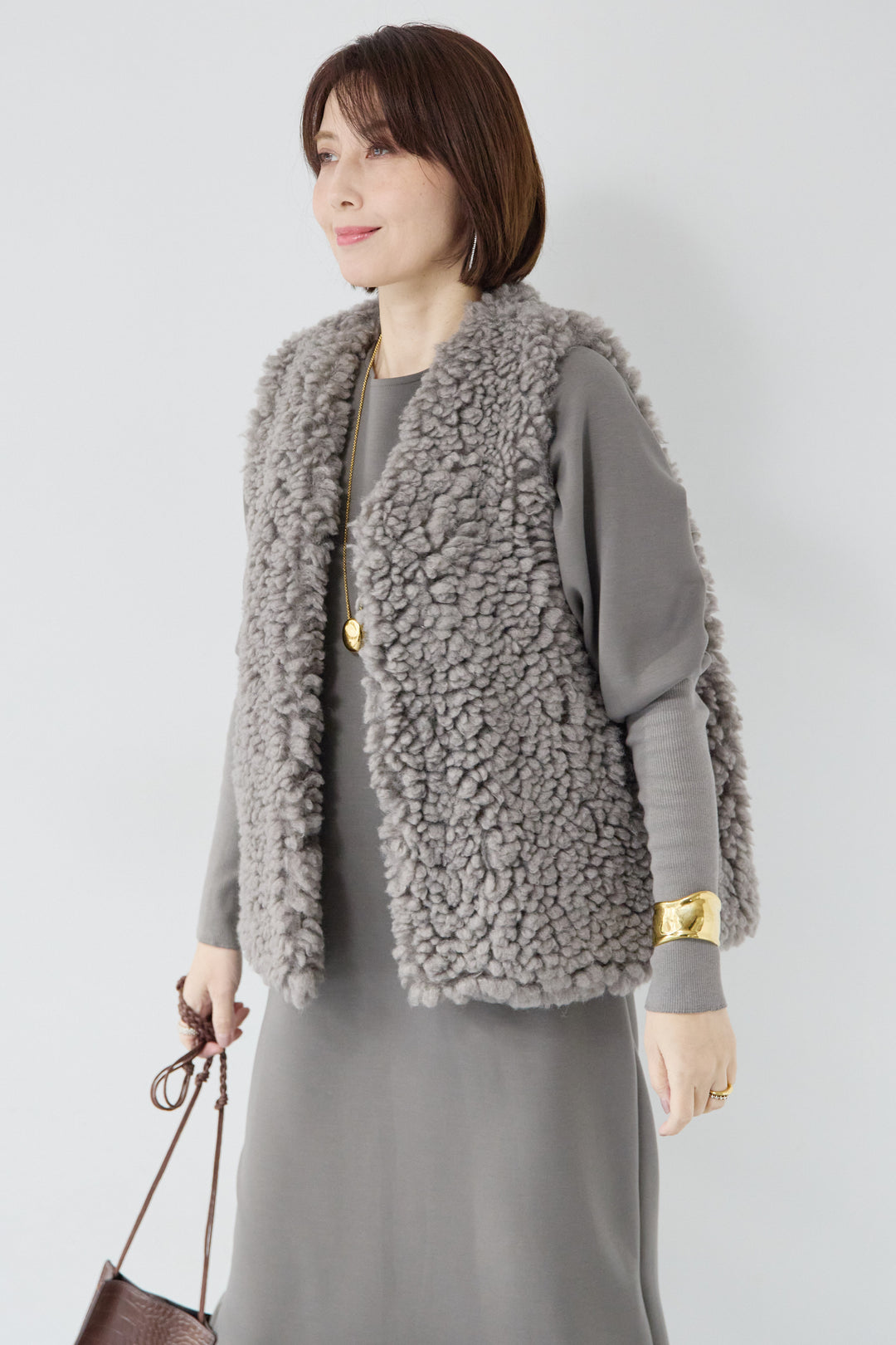 [SET]バックジップソフトダンボールワンピース+カーリーファーショートベスト(2set)