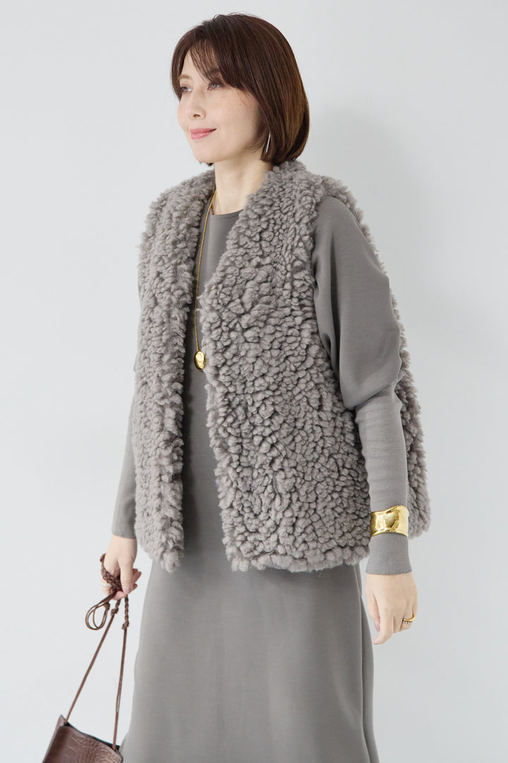 カーリーファーショートベスト