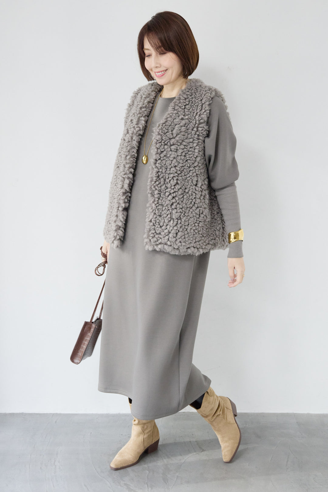 カーリーファーショートベスト