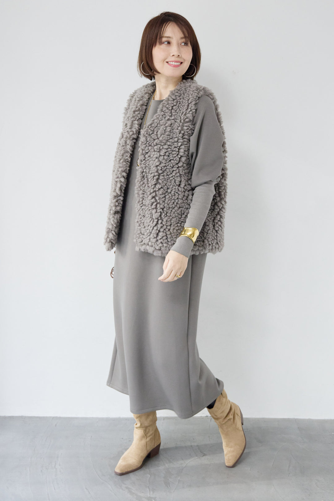 カーリーファーショートベスト