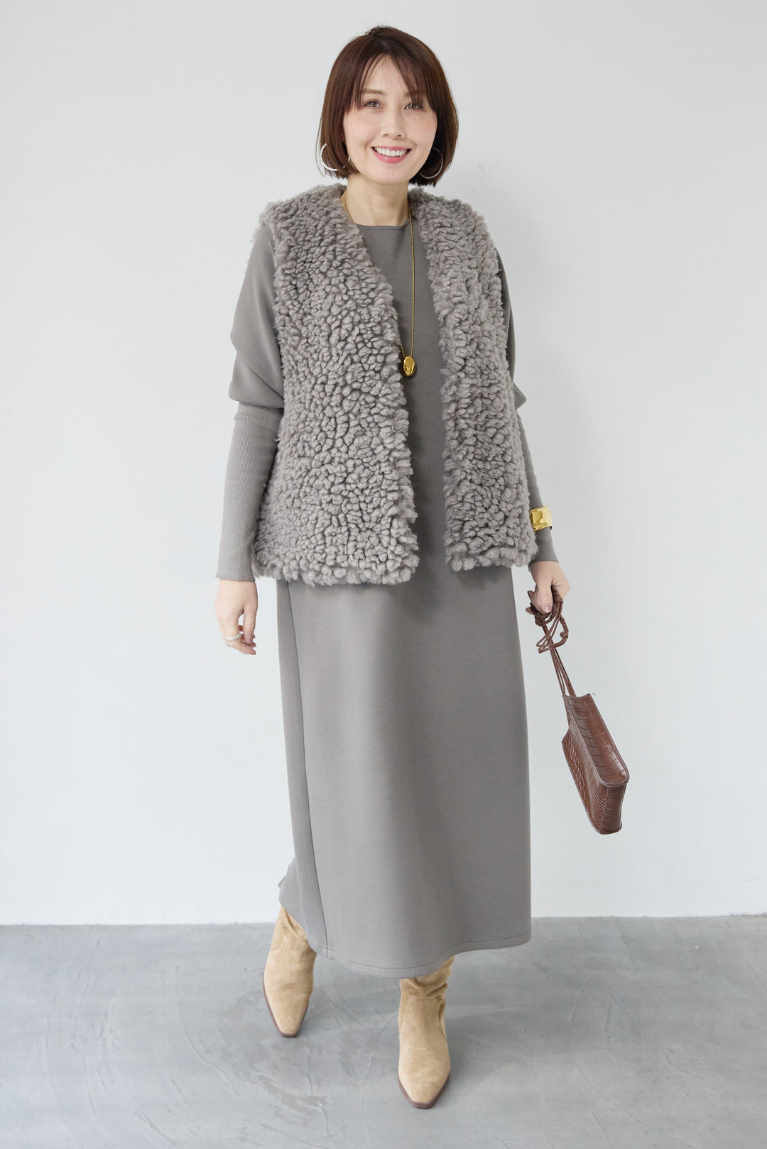 [SET]バックジップソフトダンボールワンピース+カーリーファーショートベスト(2set)