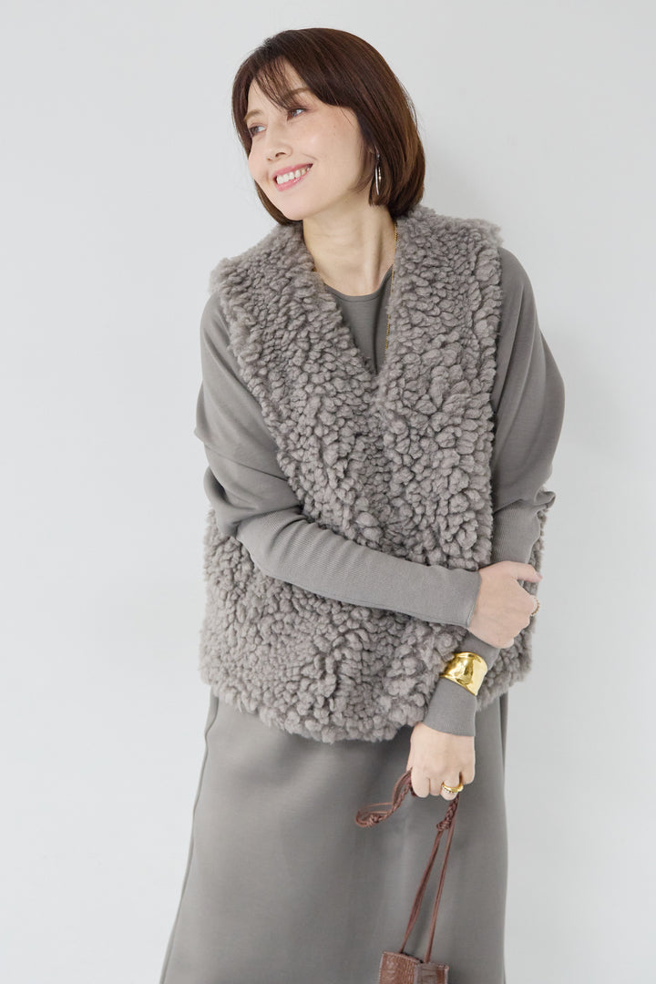 カーリーファーショートベスト