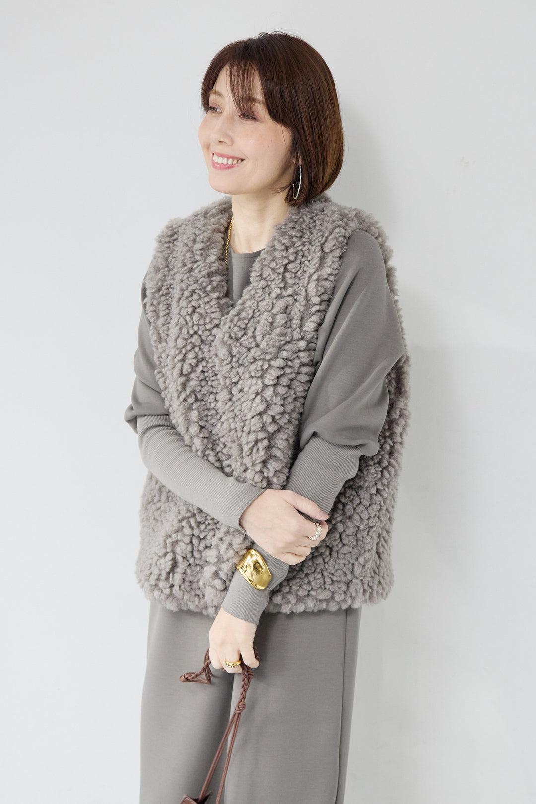 [SET]バックジップソフトダンボールワンピース+カーリーファーショートベスト(2set)