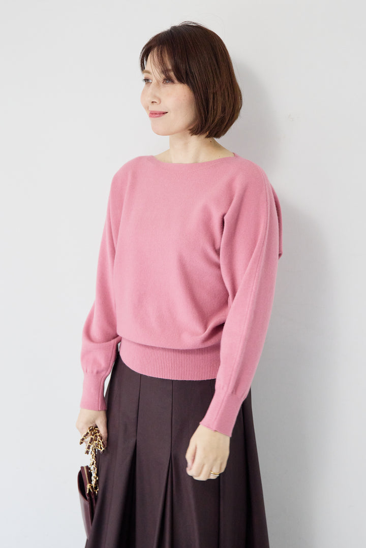 ボートネックニットプルオーバー