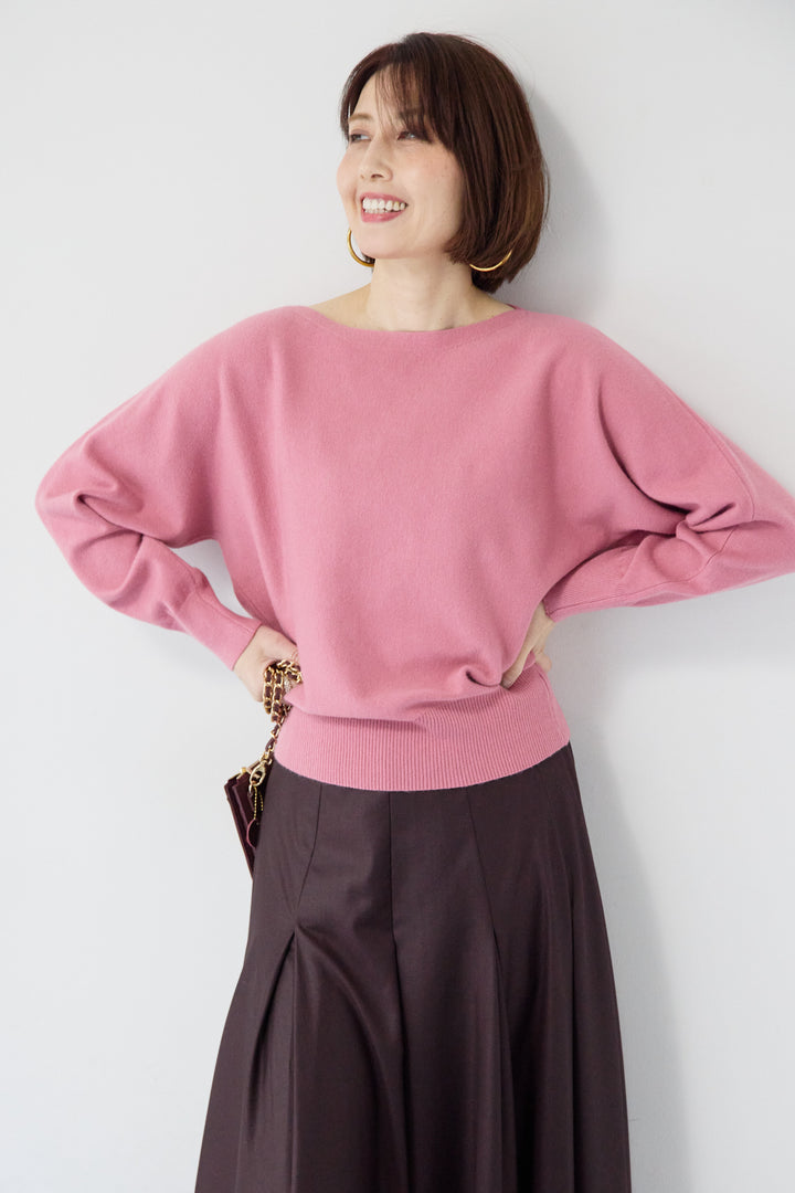 ボートネックニットプルオーバー