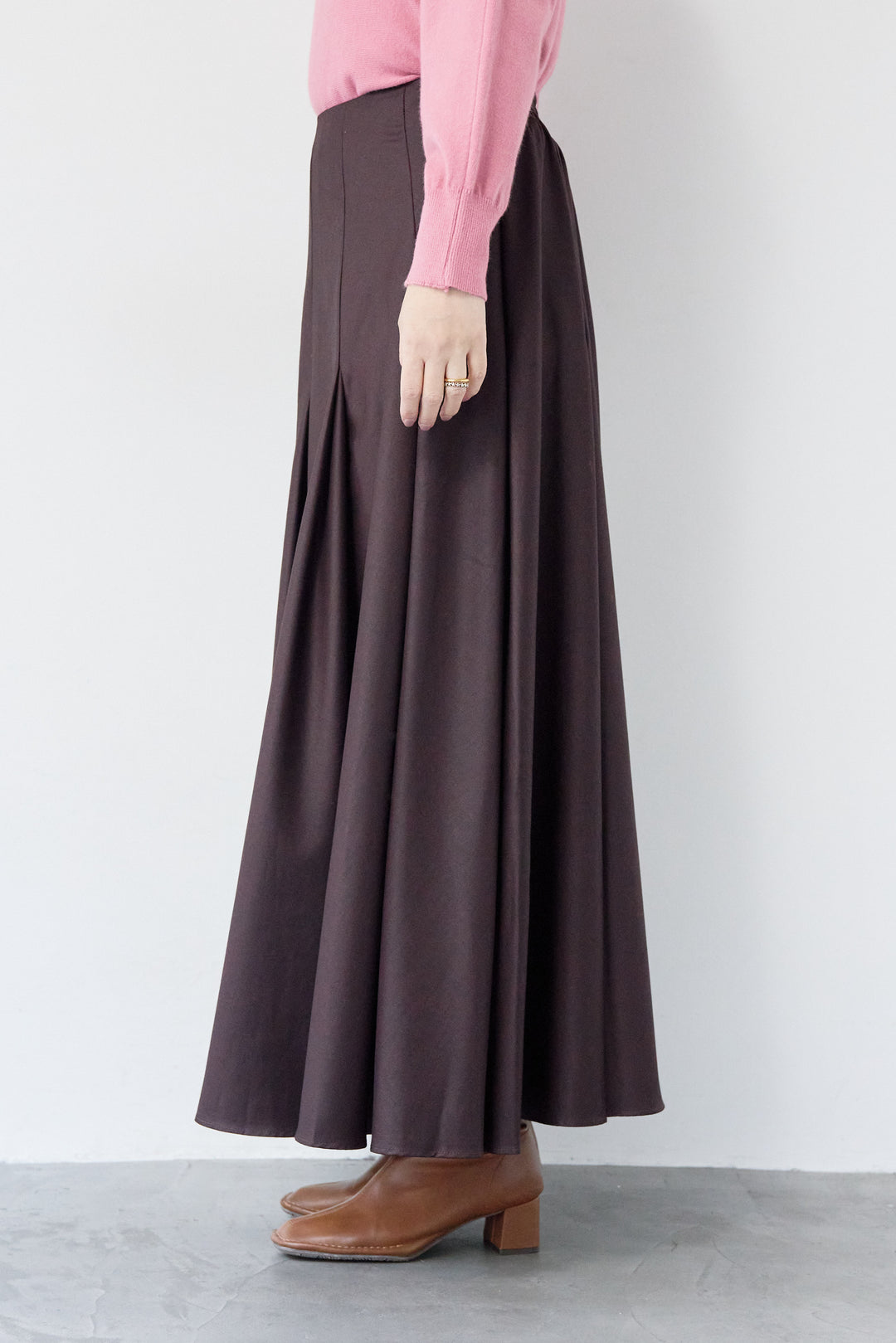 タックボリュームスカート