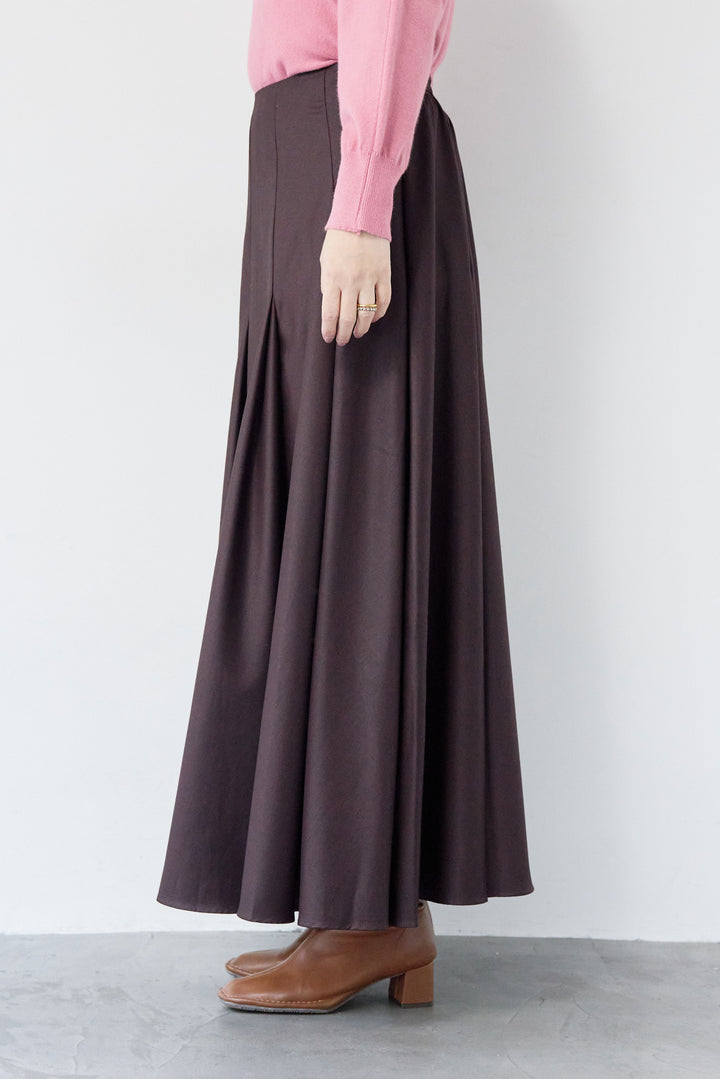 タックボリュームスカート