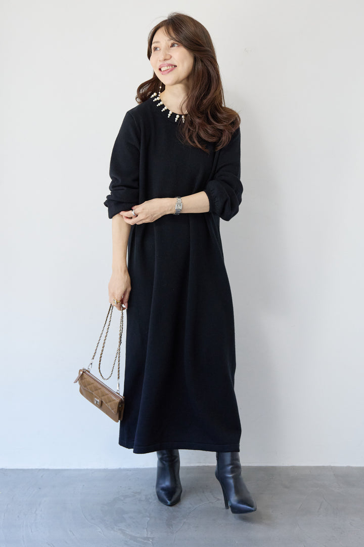 パールネックラインワンピース