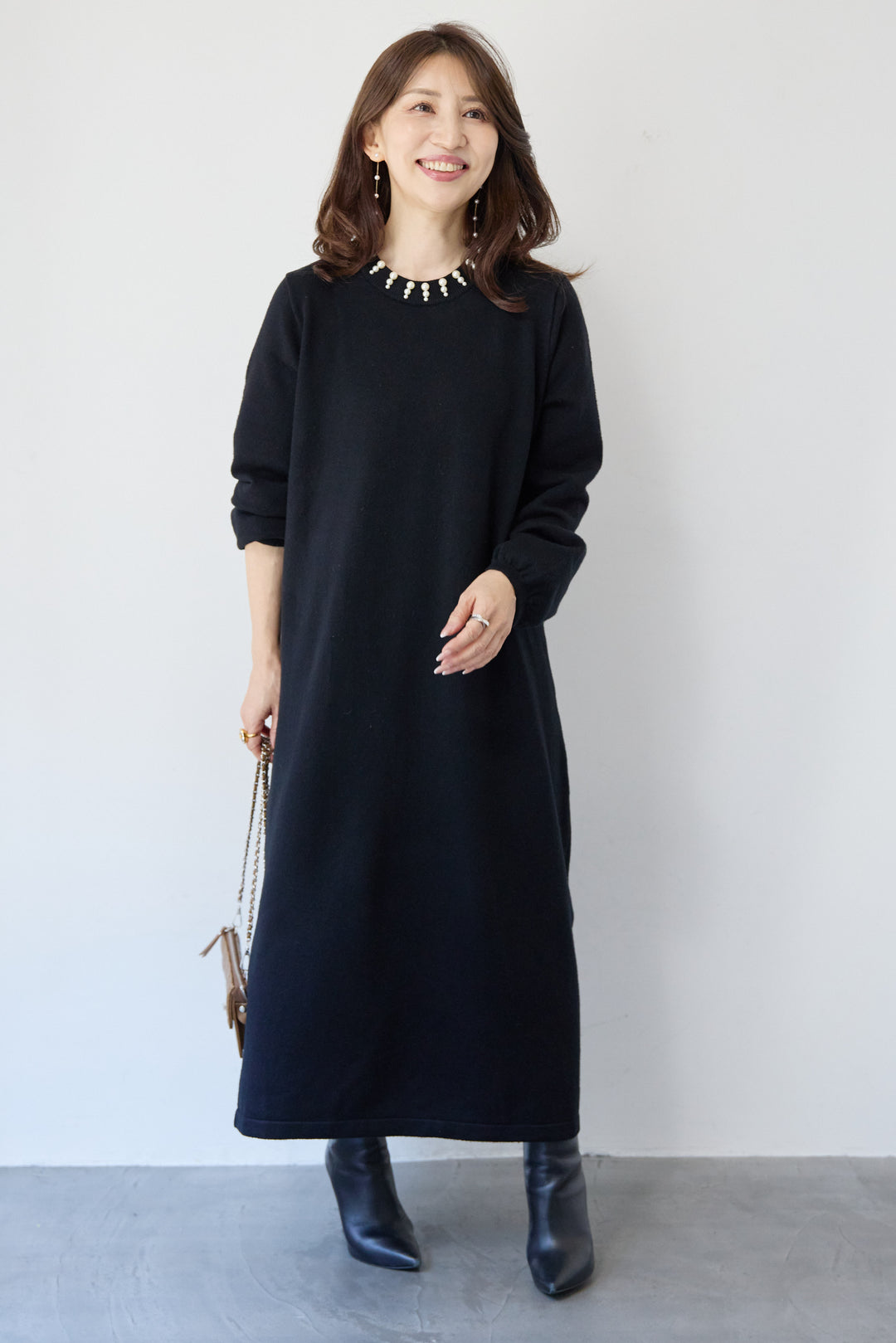 パールネックラインワンピース