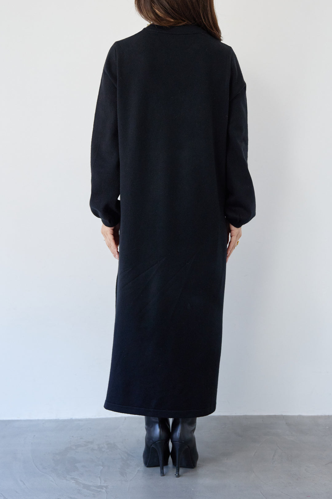 パールネックラインワンピース