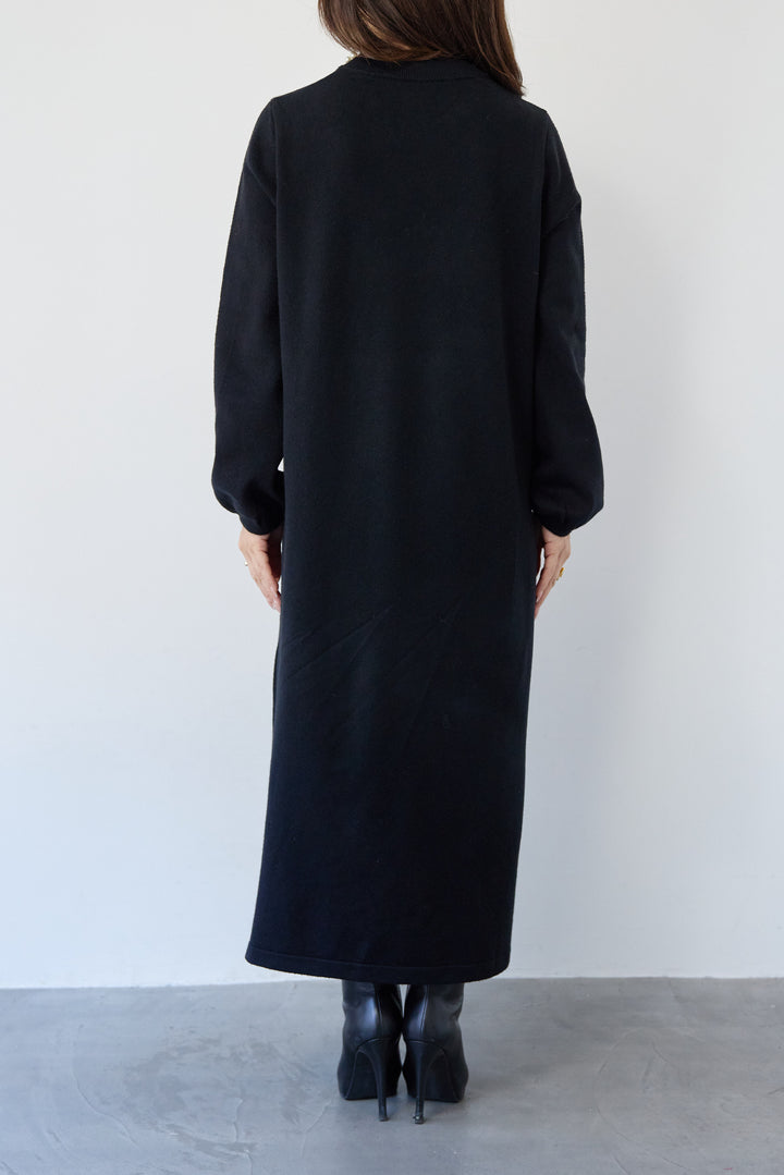 パールネックラインワンピース