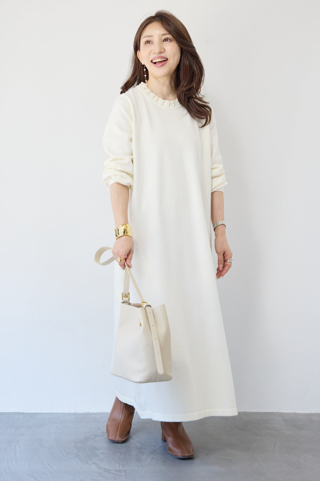パールネックラインワンピース
