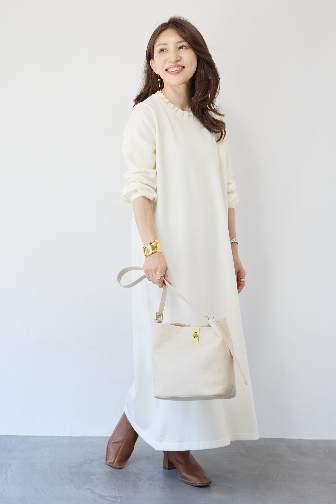 パールネックラインワンピース