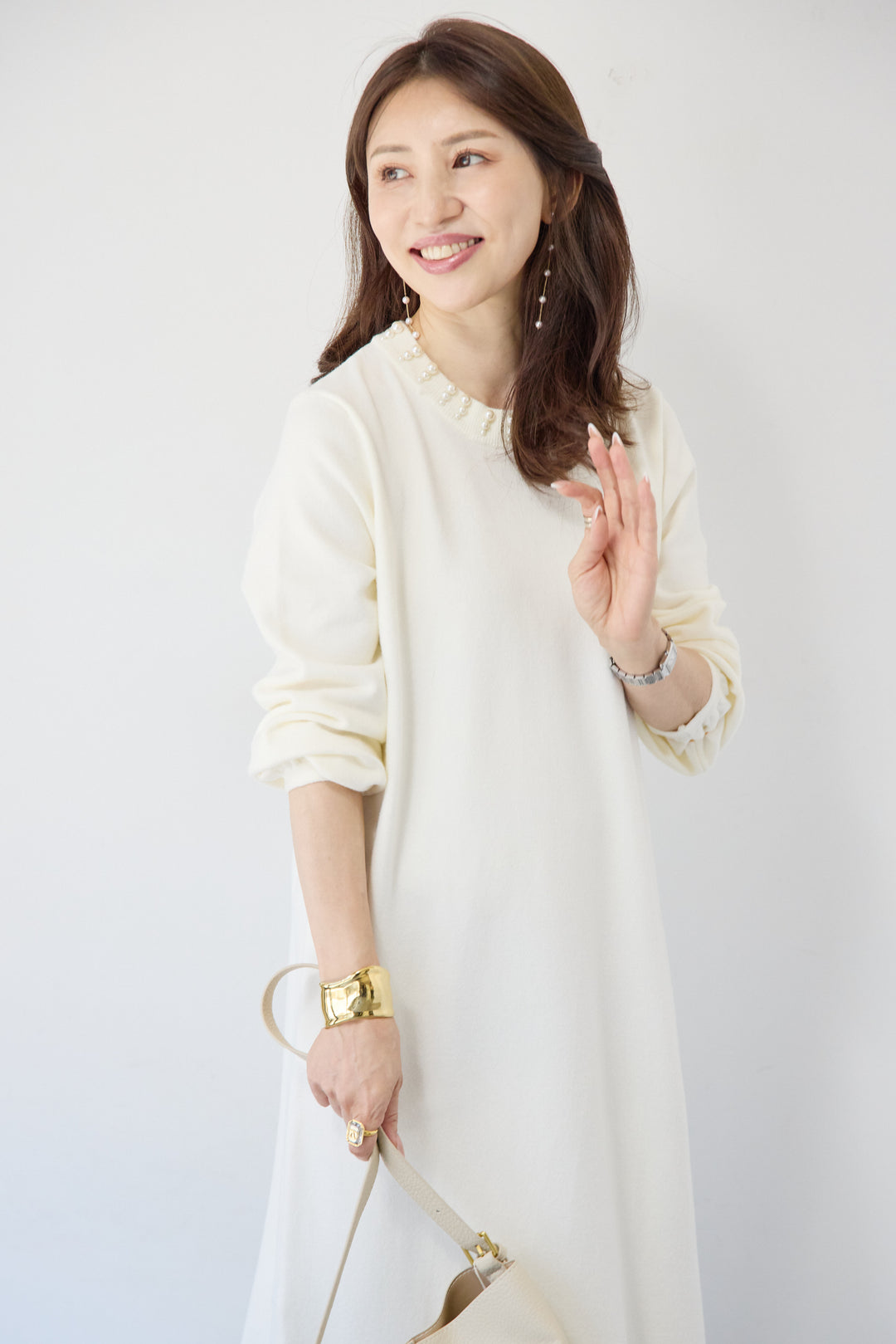 パールネックラインワンピース
