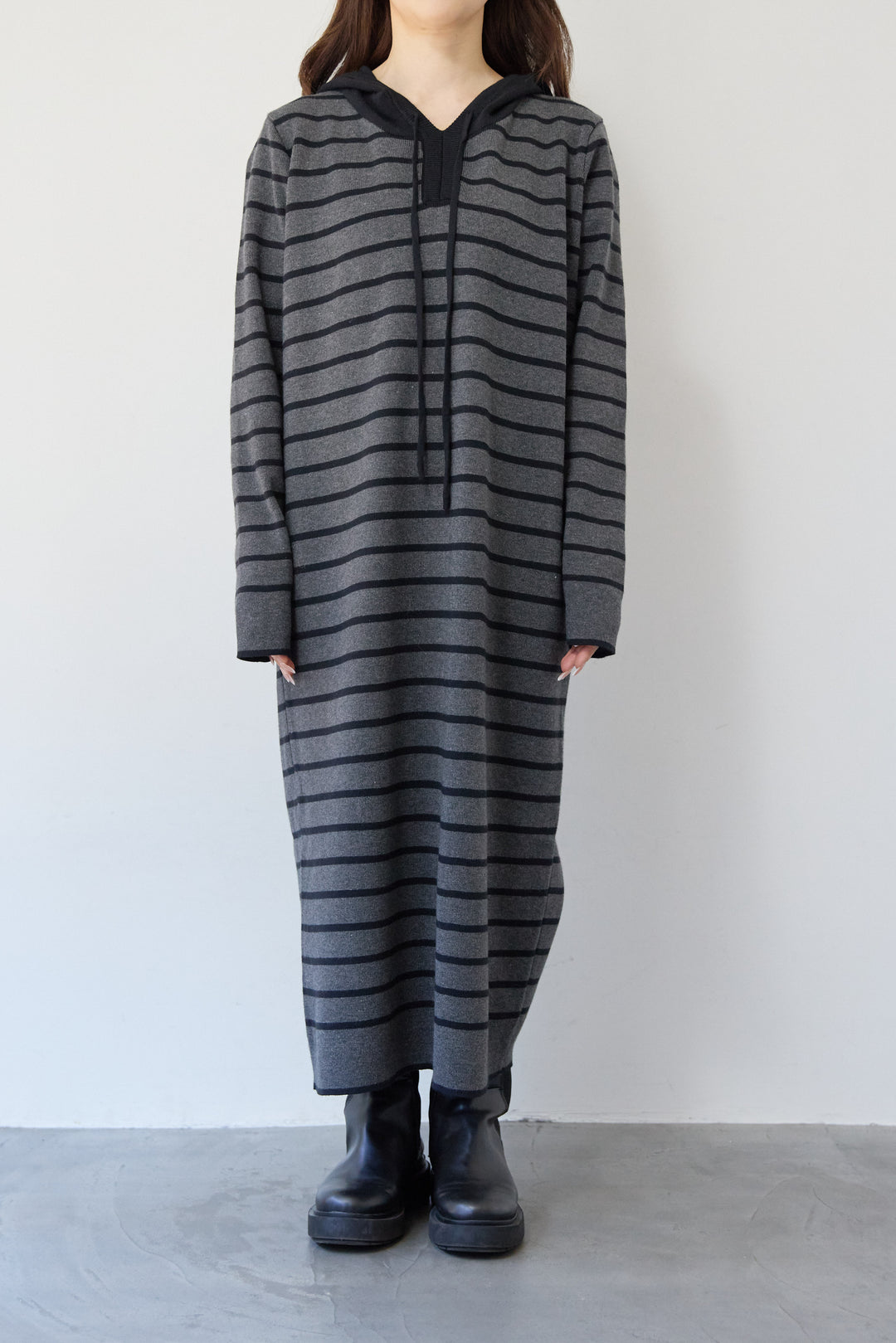 ロングレングス フーディニットワンピース