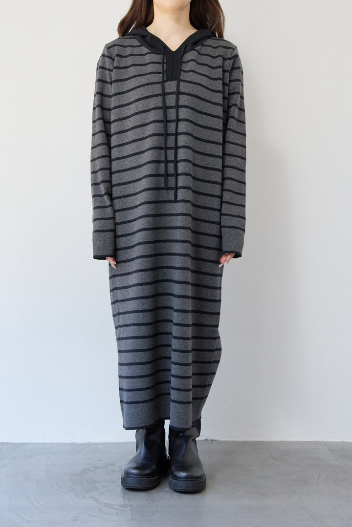 ロングレングス フーディニットワンピース