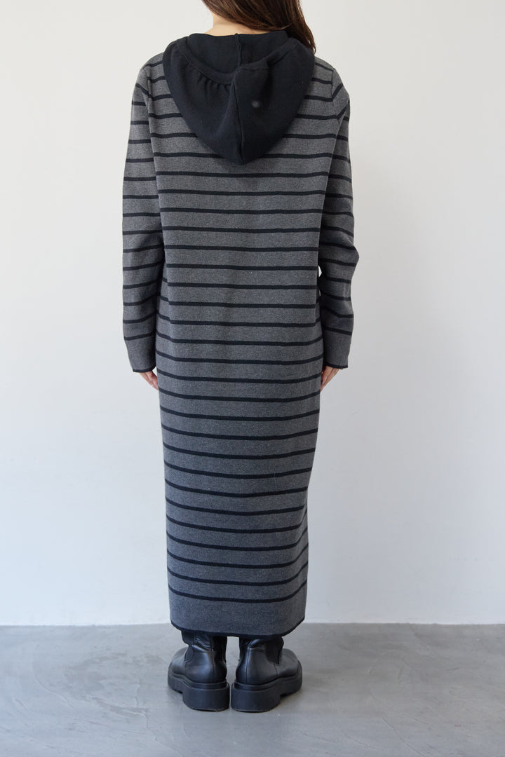 ロングレングス フーディニットワンピース