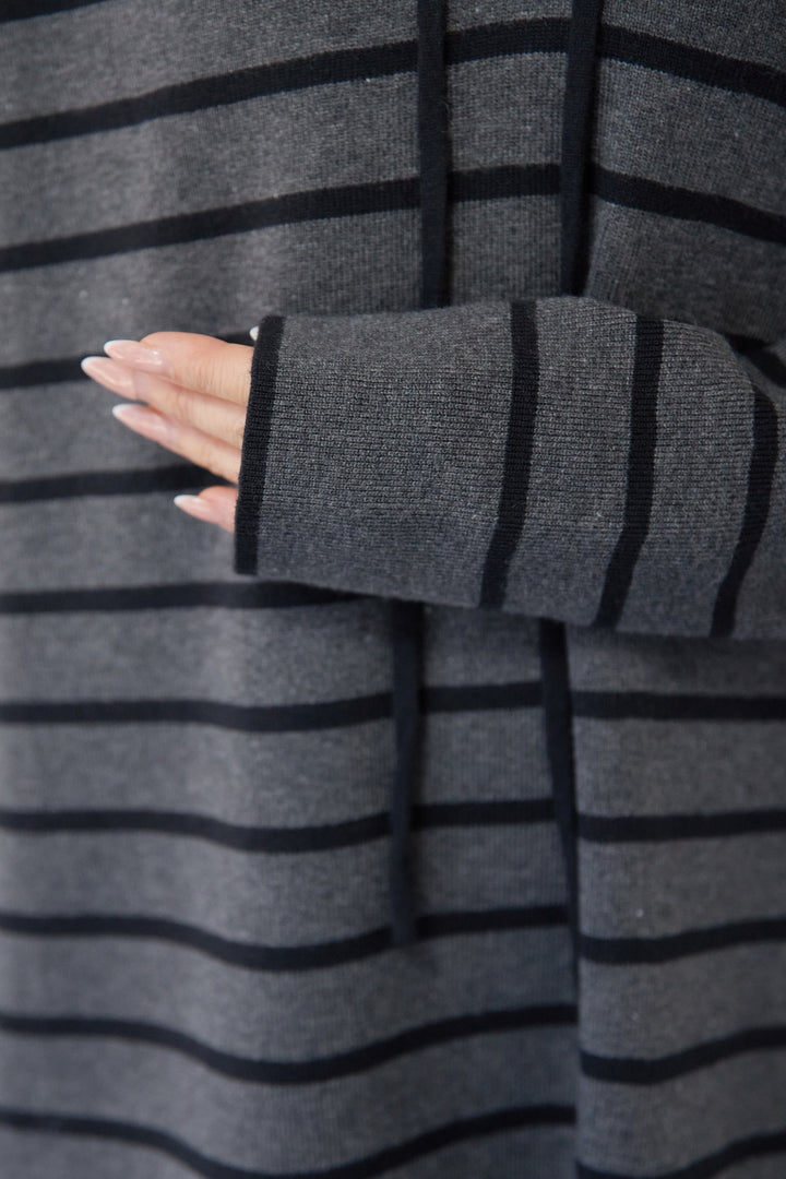 ロングレングス フーディニットワンピース