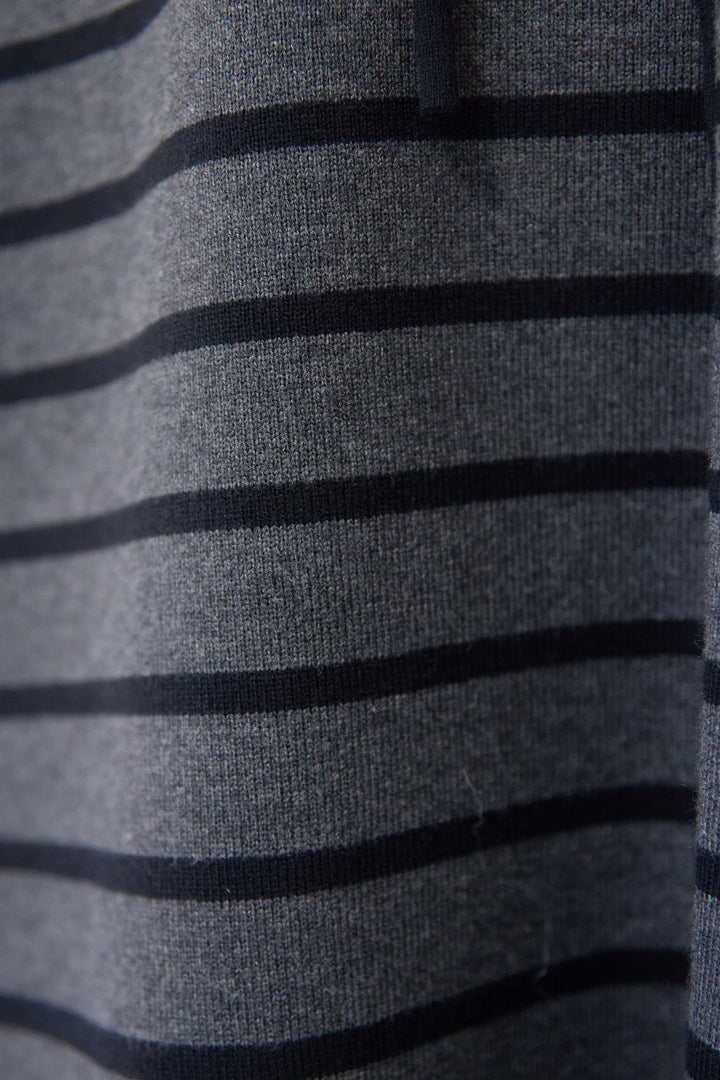 ロングレングス フーディニットワンピース