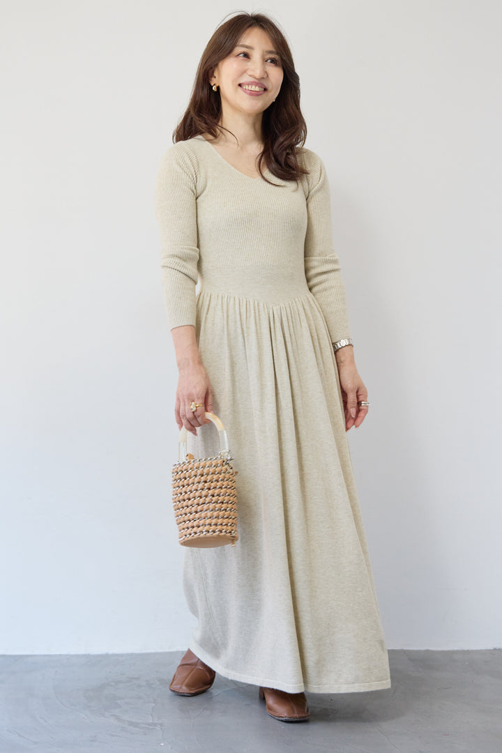 フレアリブニットワンピース