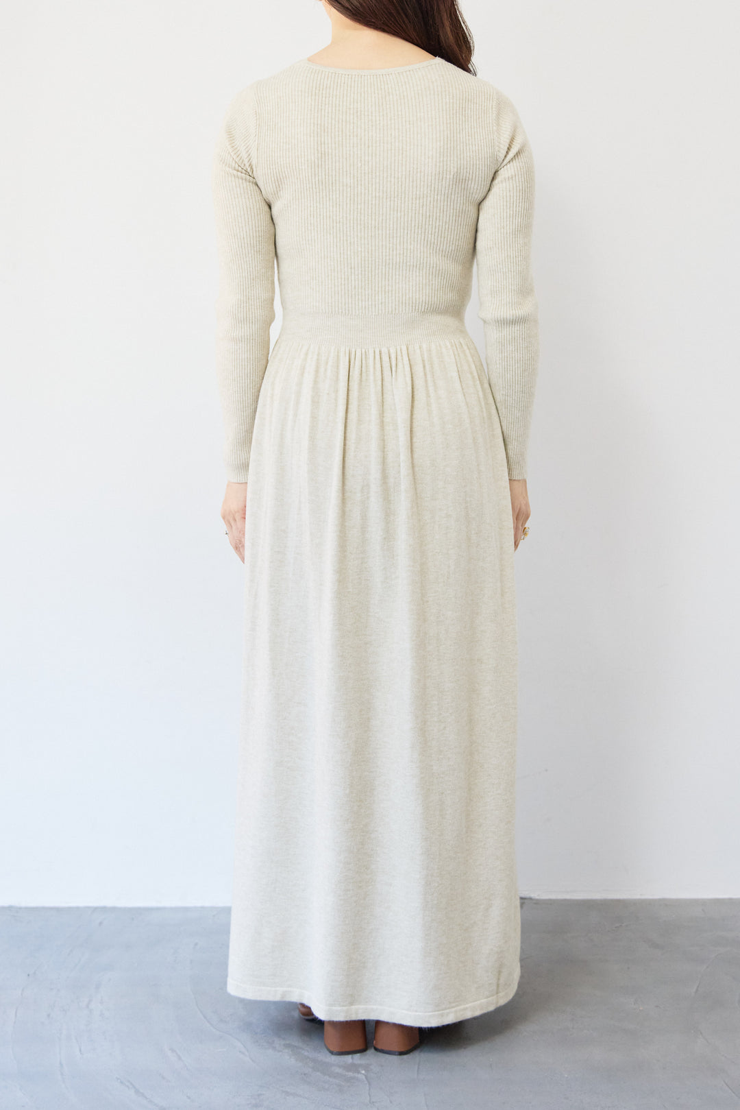 フレアリブニットワンピース