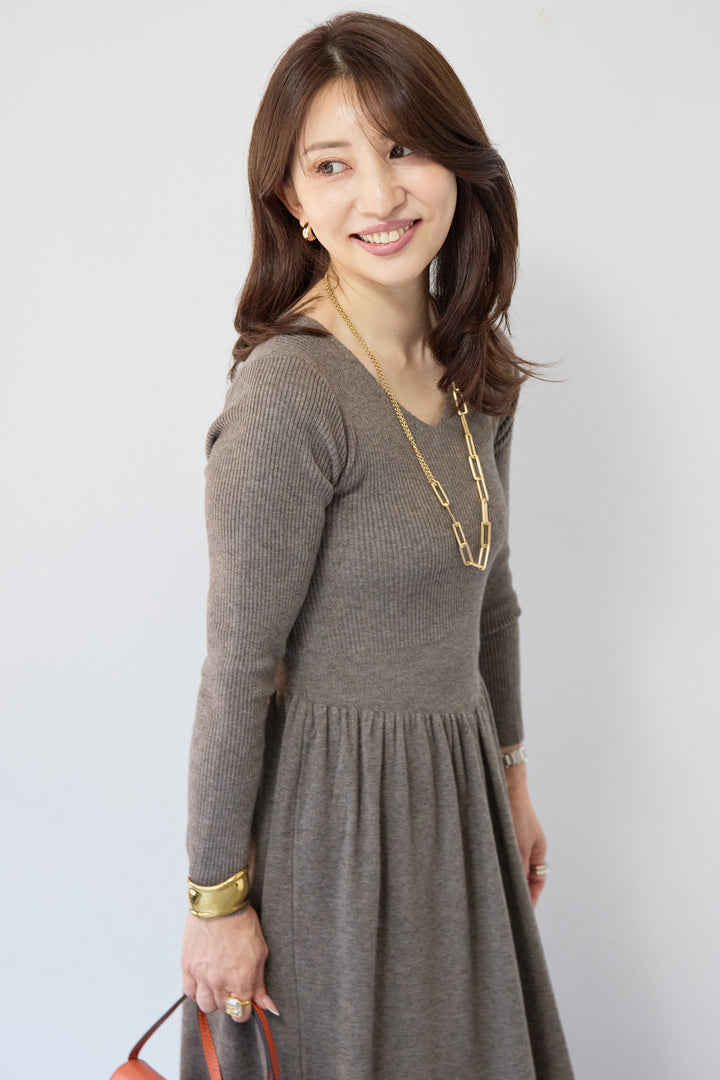 フレアリブニットワンピース