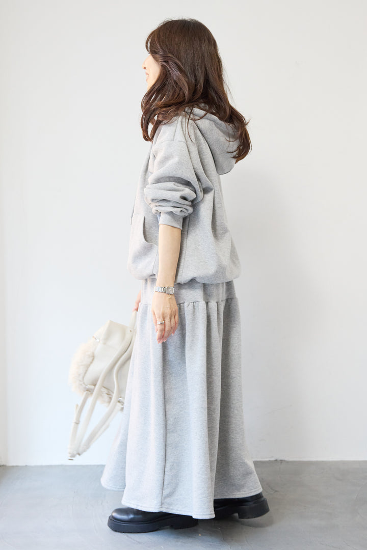 ライトウェイトフレアスウェットセットアップ