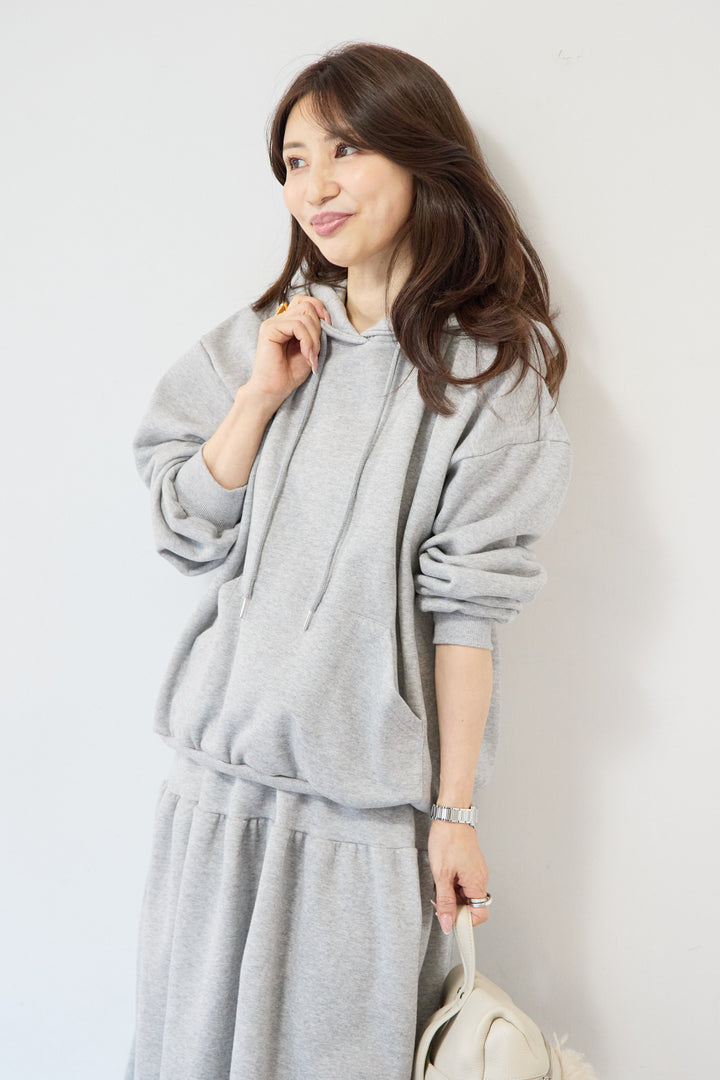 ライトウェイトフレアスウェットセットアップ