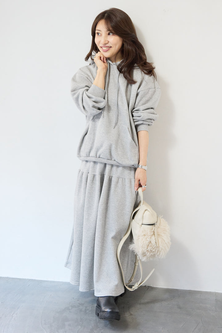 ライトウェイトフレアスウェットセットアップ
