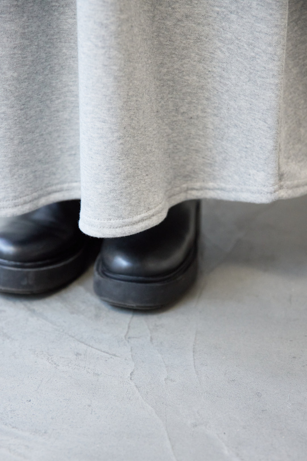 ライトウェイトフレアスウェットセットアップ