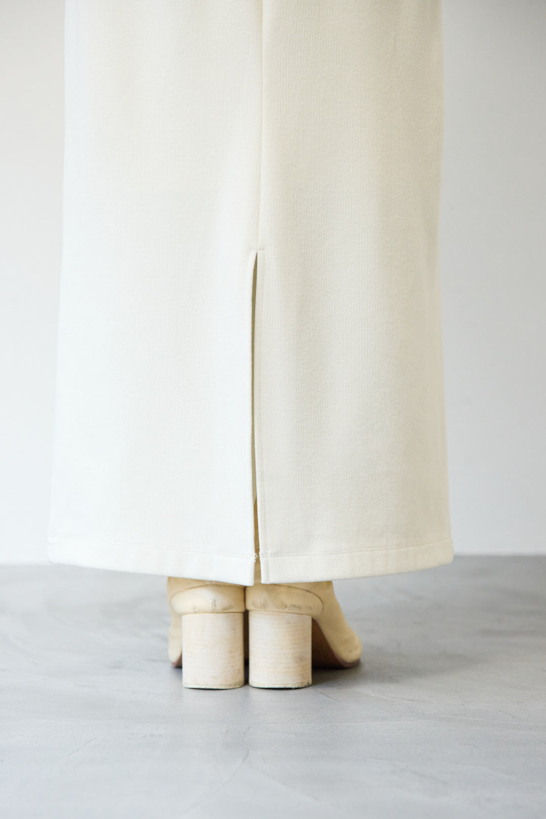 ニットコーデュロイストレートスカート