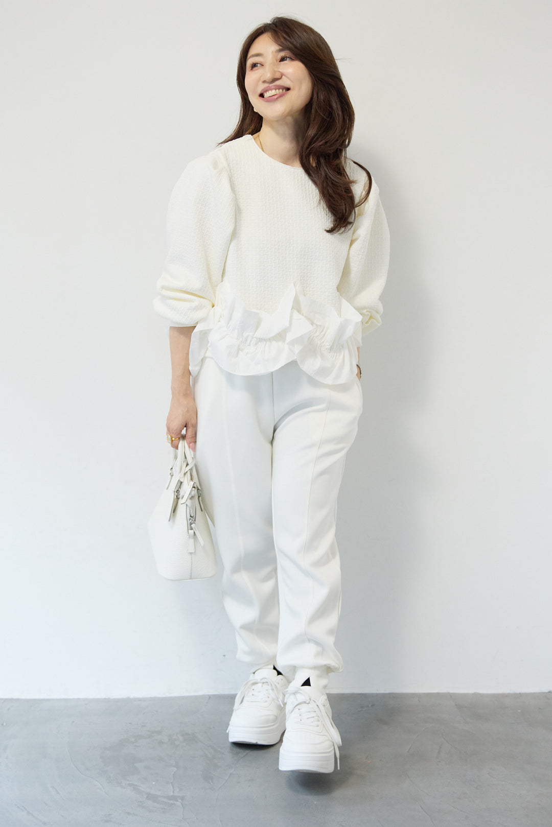 ふくれジャガードフリルヘムプルオーバー