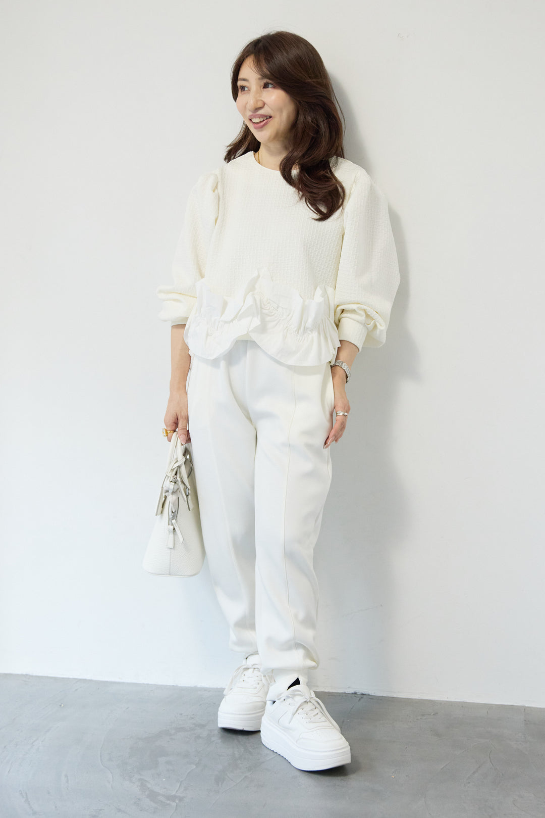 ふくれジャガードフリルヘムプルオーバー