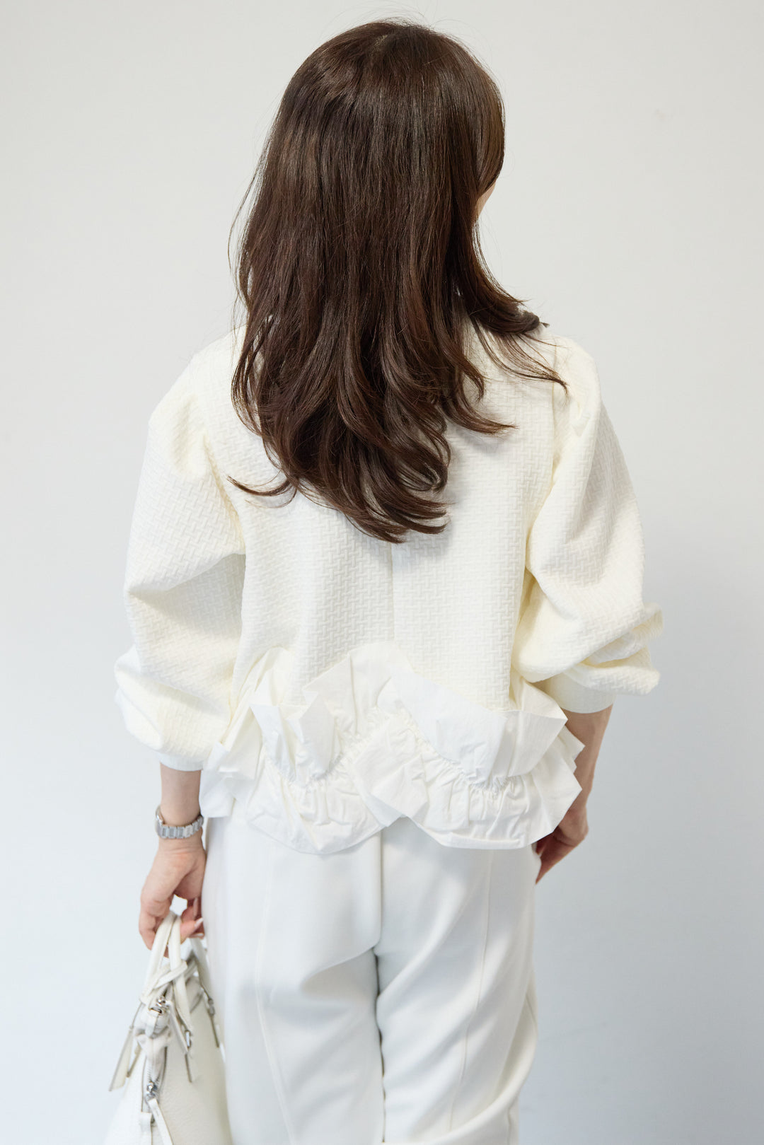 ふくれジャガードフリルヘムプルオーバー