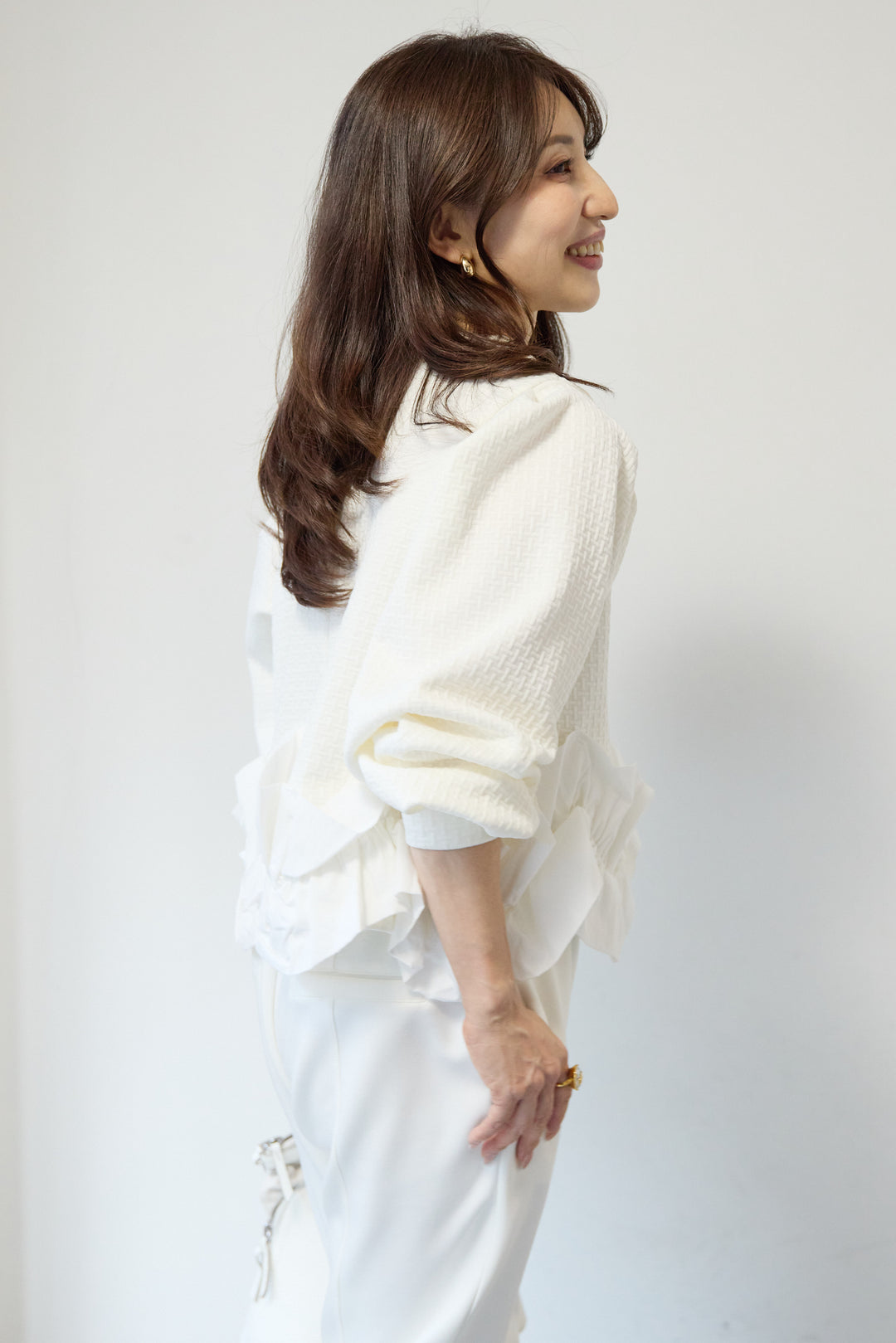 ふくれジャガードフリルヘムプルオーバー