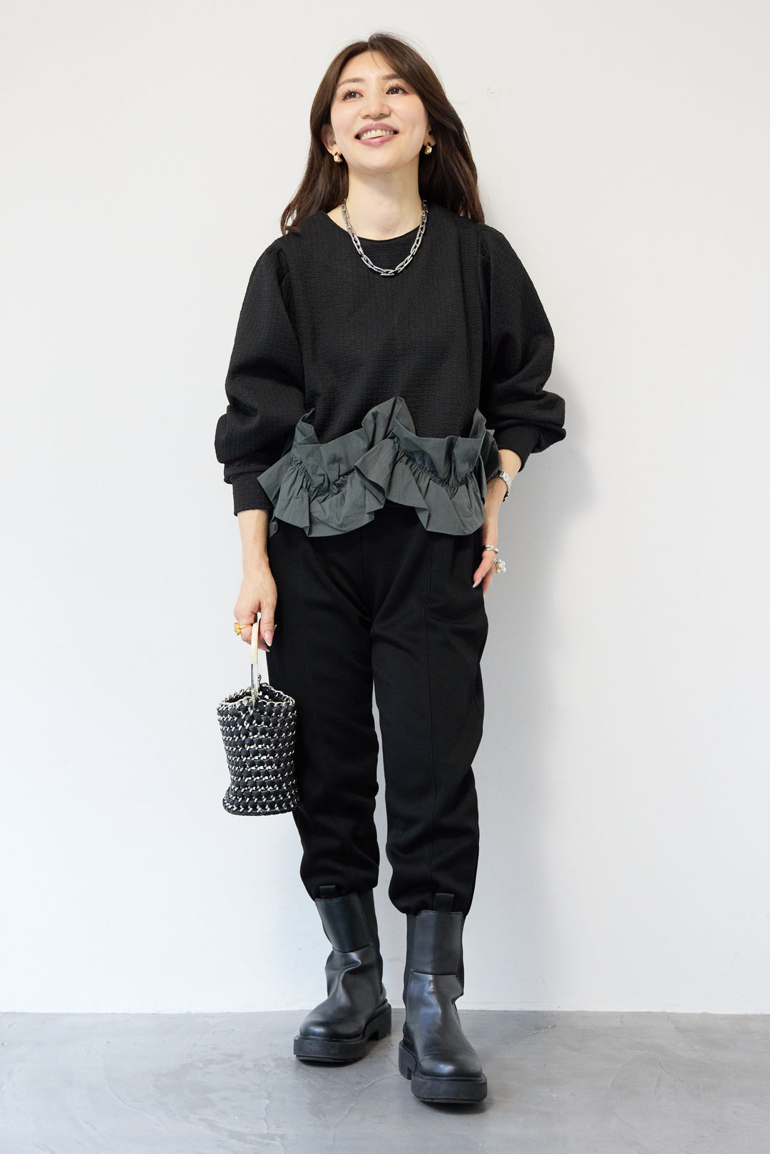 ふくれジャガードフリルヘムプルオーバー