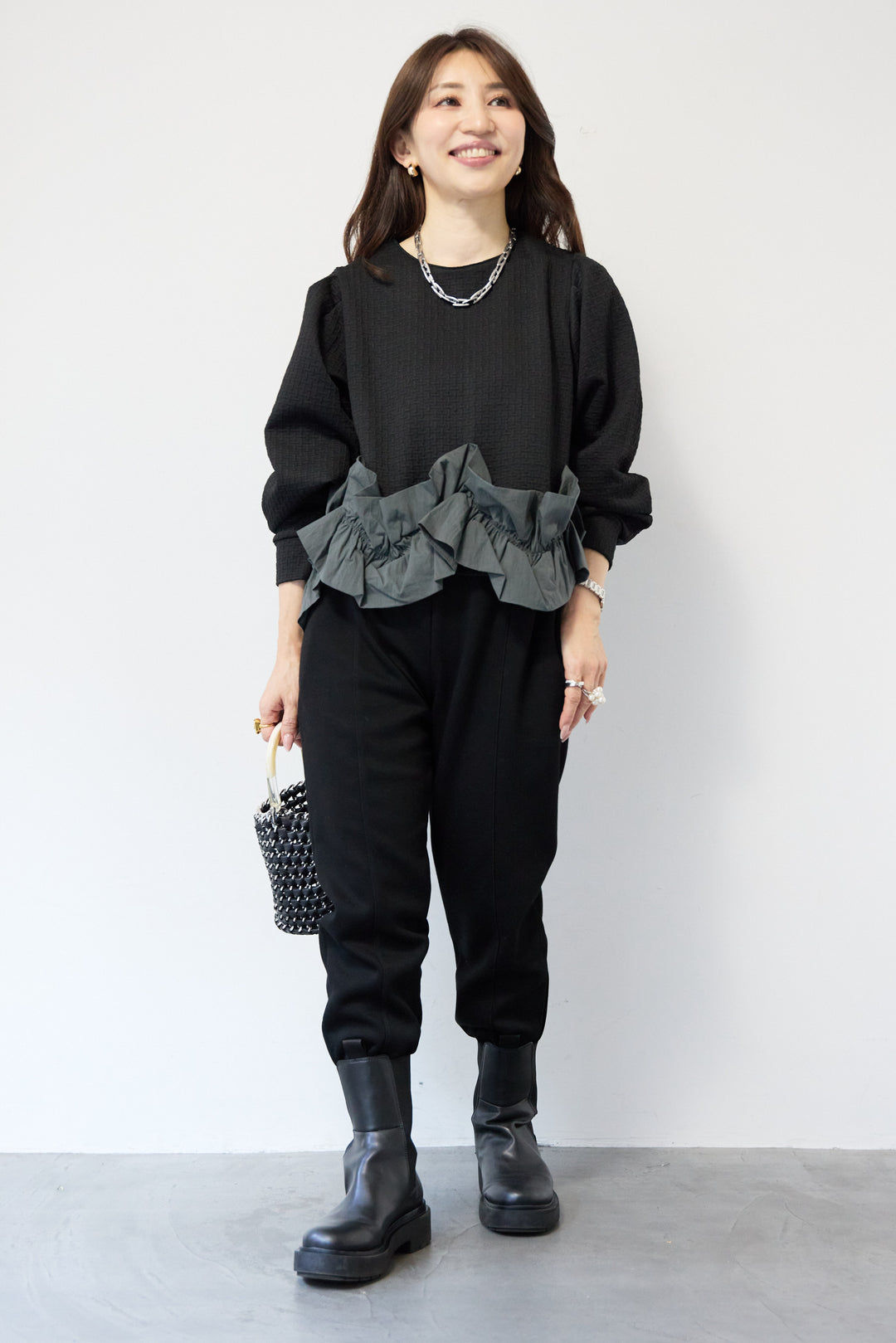 ふくれジャガードフリルヘムプルオーバー