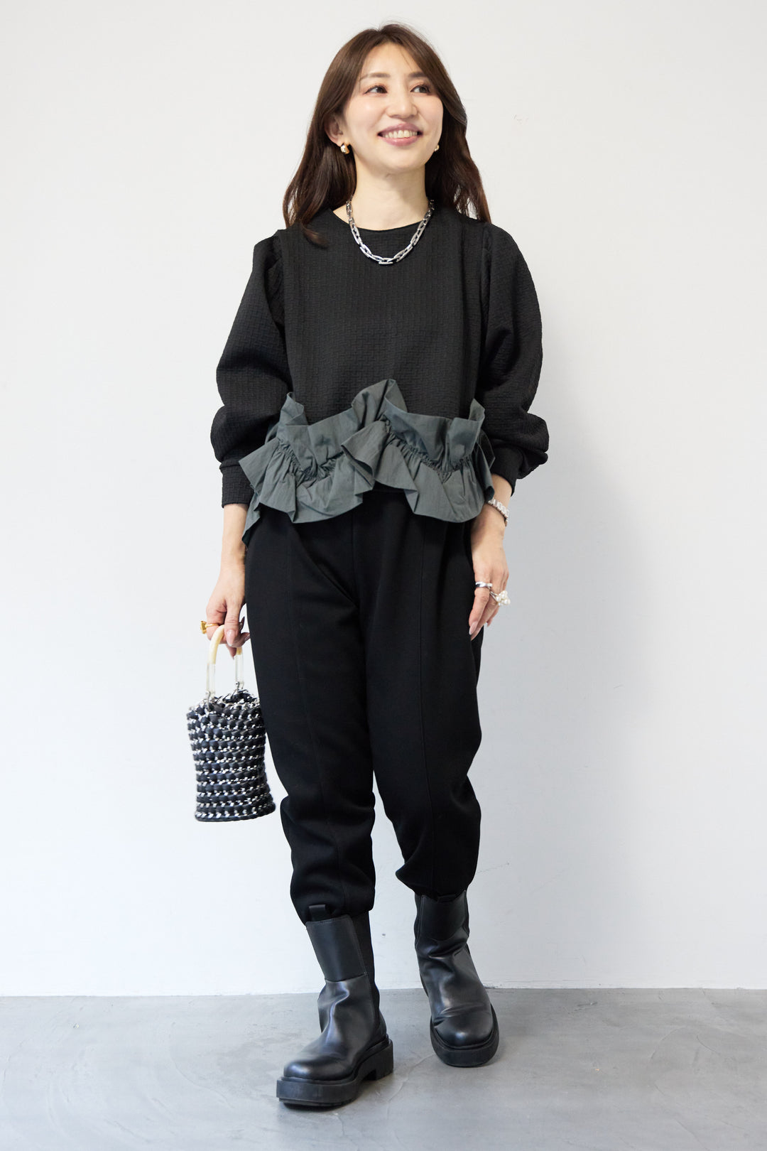 ふくれジャガードフリルヘムプルオーバー