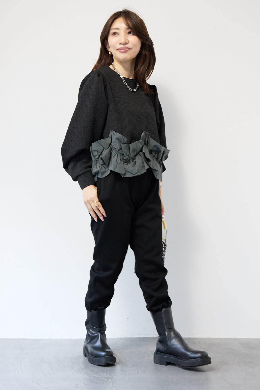 ふくれジャガードフリルヘムプルオーバー