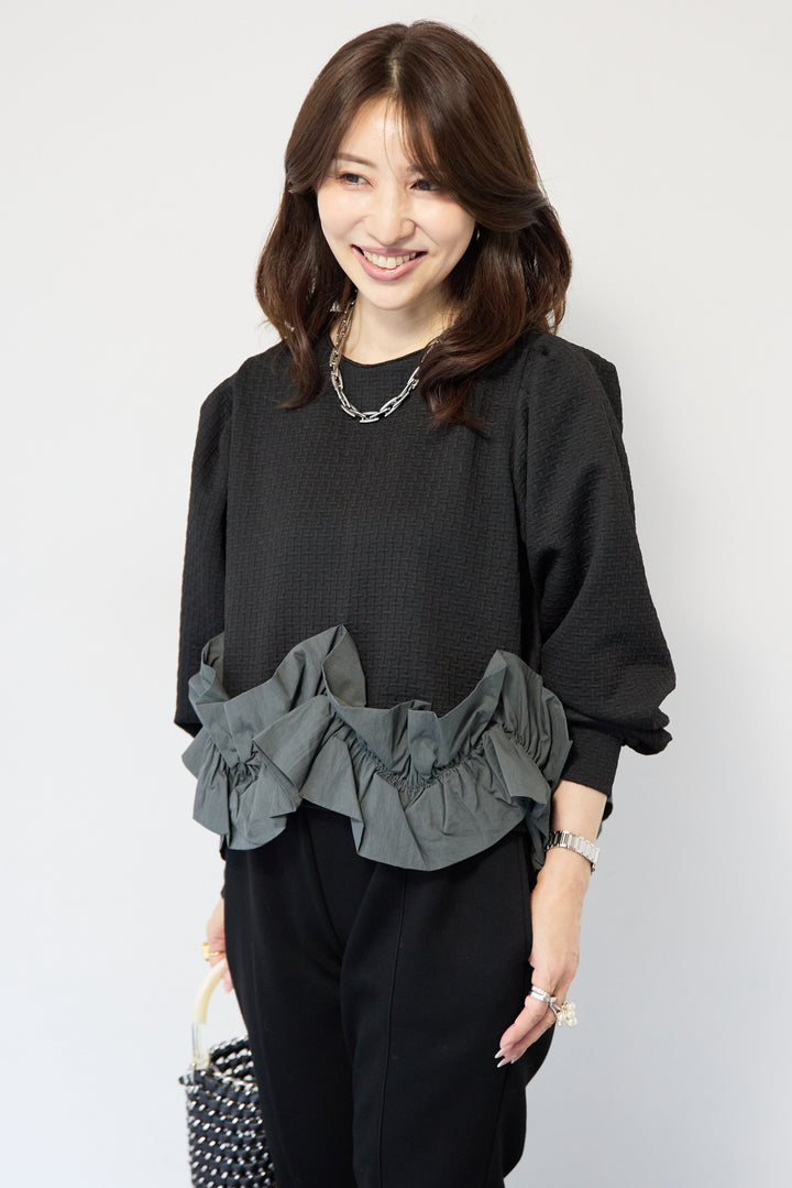 ふくれジャガードフリルヘムプルオーバー