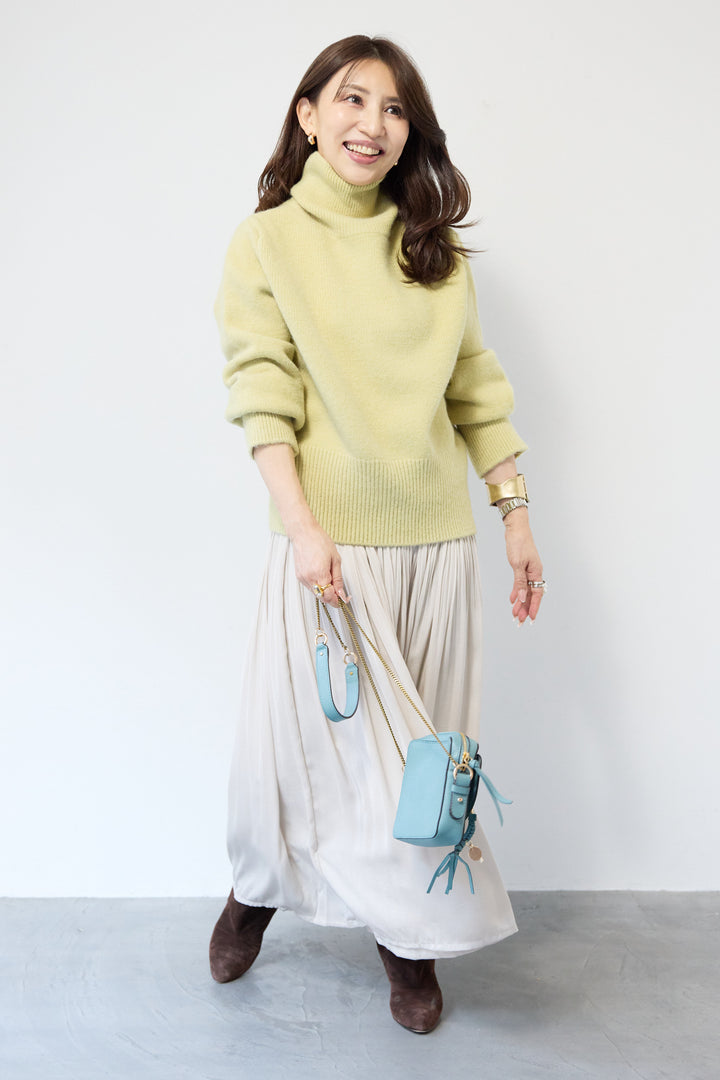 ライトウォームタートルネックニット