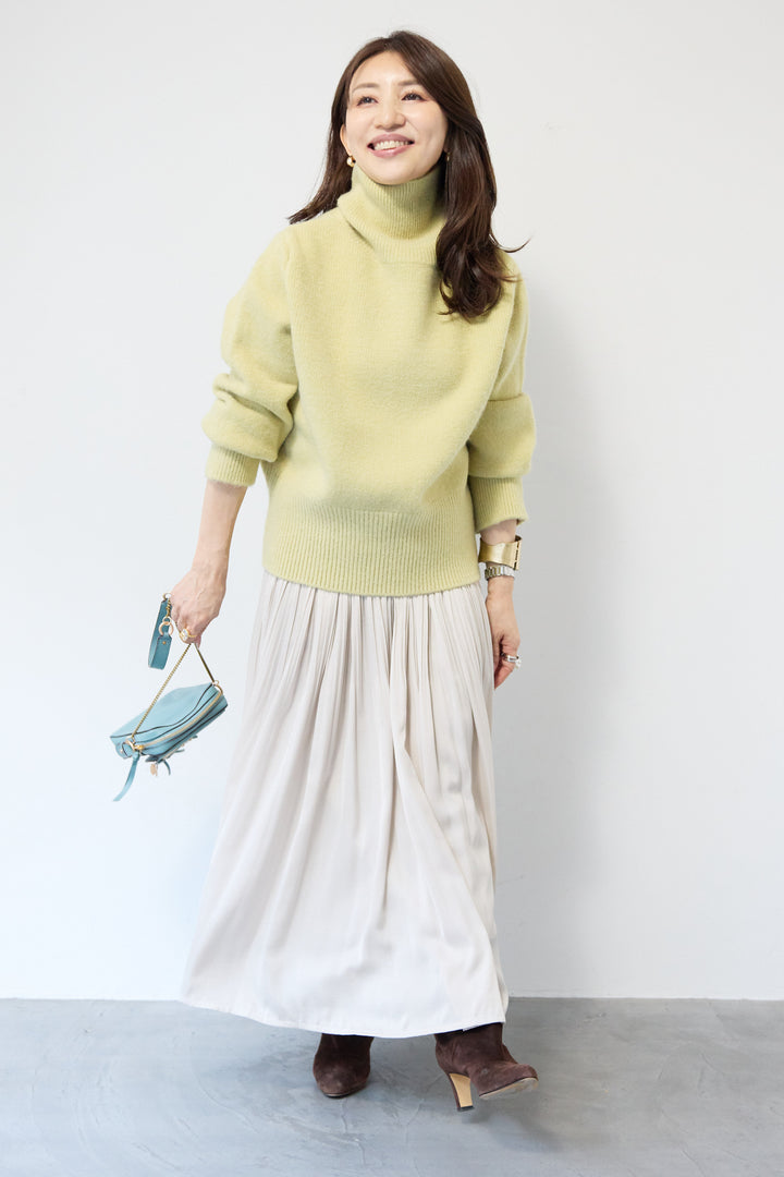 ライトウォームタートルネックニット