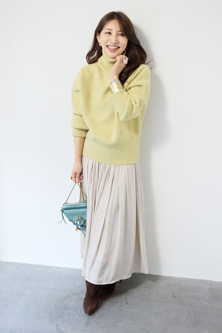 ライトウォームタートルネックニット