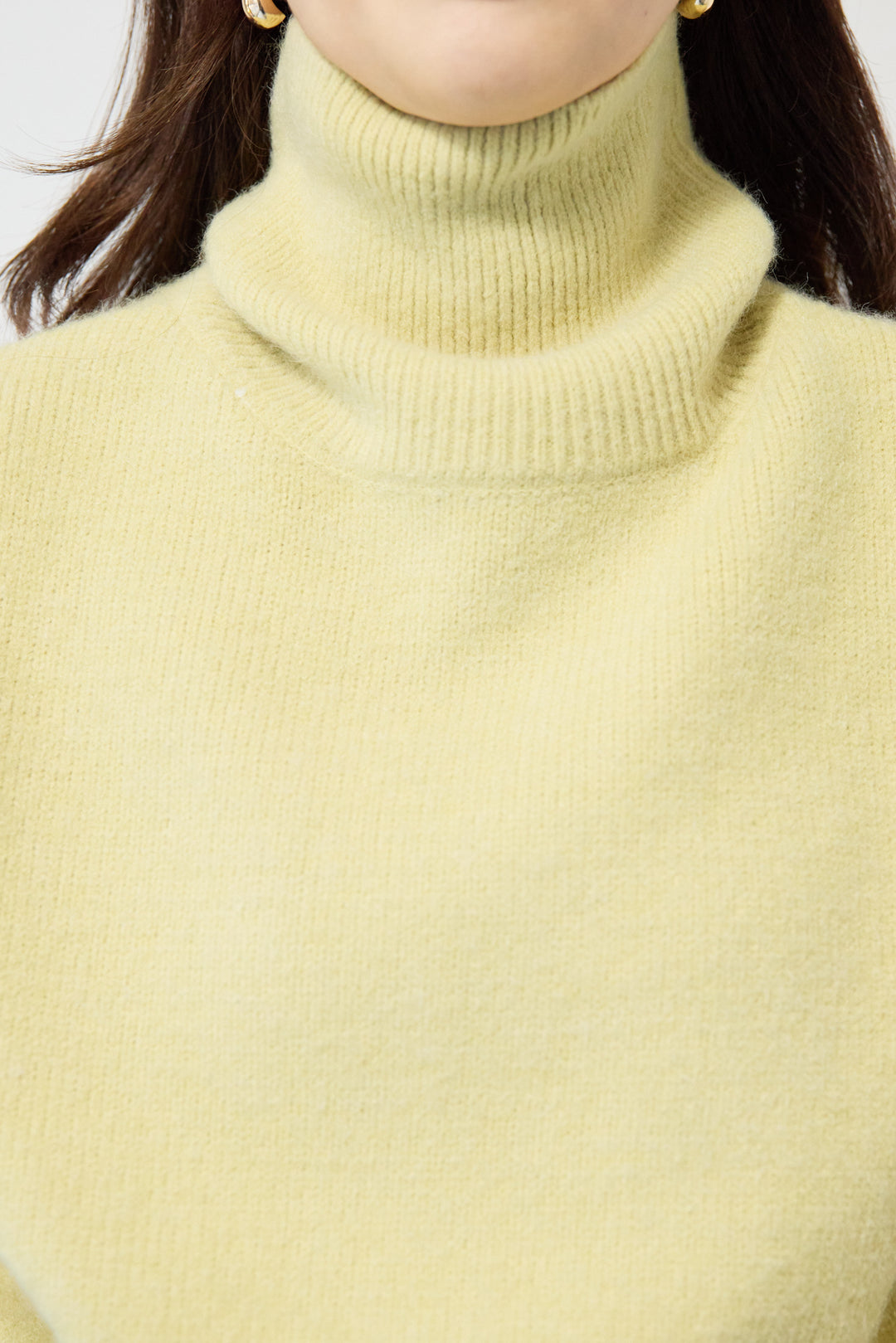 ライトウォームタートルネックニット