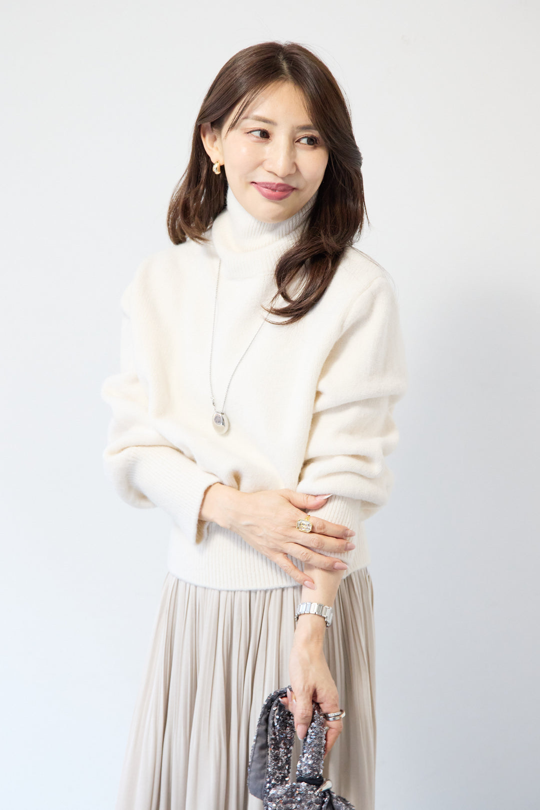 ライトウォームタートルネックニット